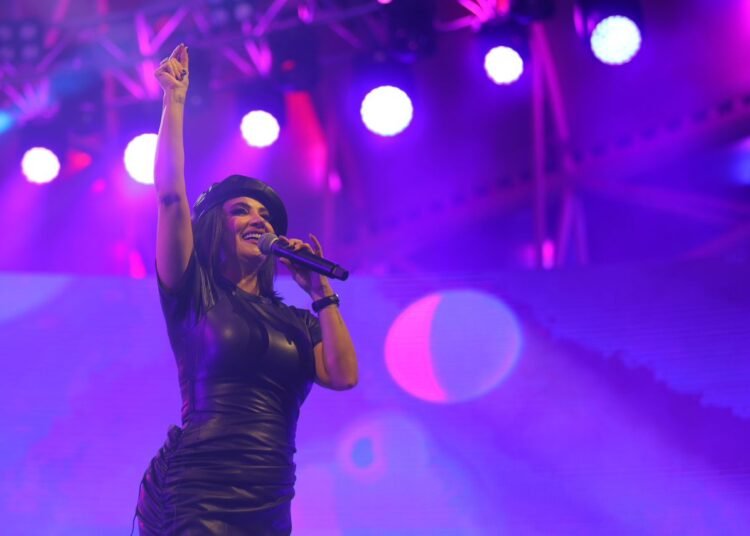 ديانا حداد ودعت العام 2023 في ليوا واستقبلت 2024 في القرية العالمية