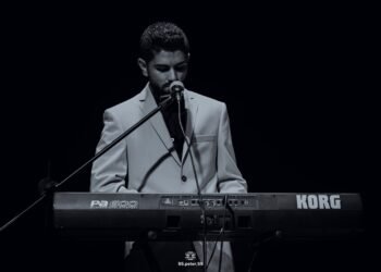 رالف دبغي يطلق ألبوم “HourGlass” محاكيّاً مشاعر الشباب الرومانسية