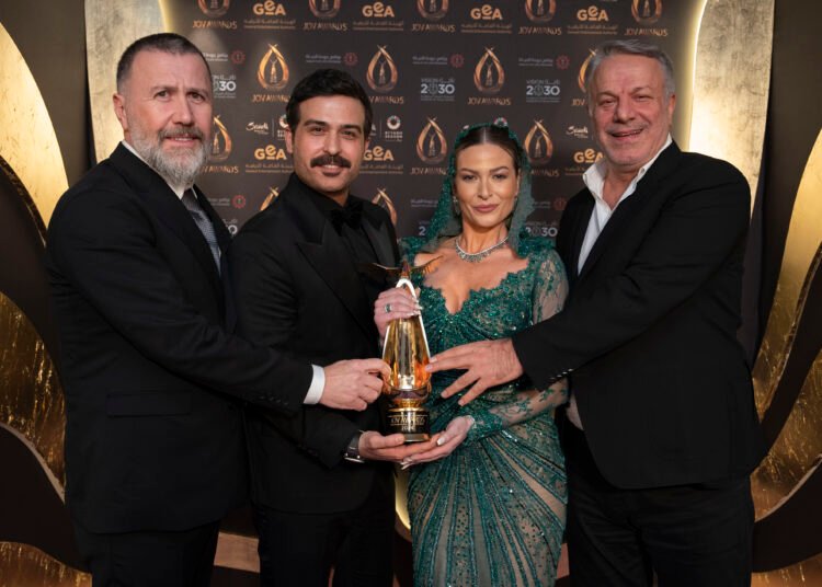 تعرّفوا إلى لائحة الفائزين وقائمة الجوائز في Joy Awards