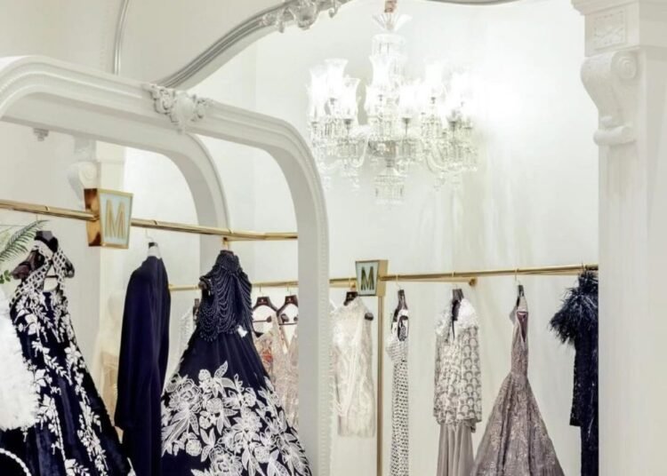 تصاميم هندية عريقة تنافس الماركات العالمية في دبي مول