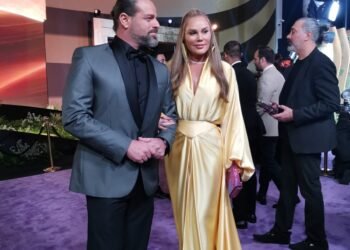 يوسف الخال يكشف لأول مرة الفرق بينه وبين زوجته نيكول سابا‎