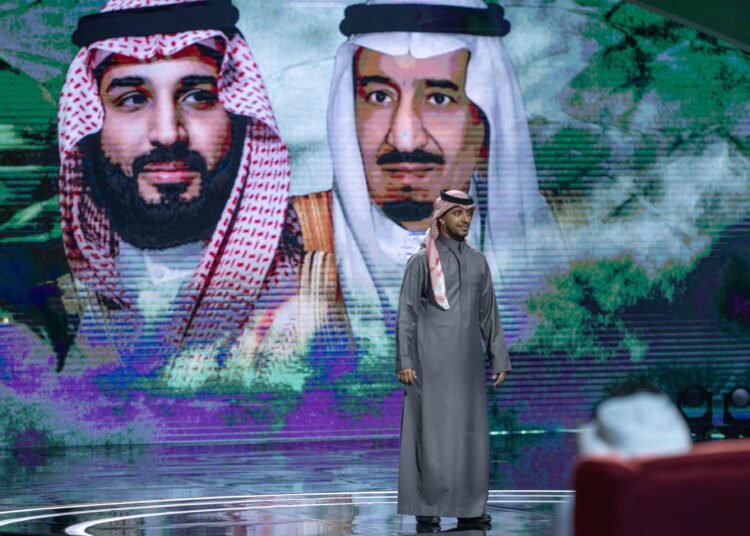 النجم فؤاد عبد الواحد يحيي الحلقة الثانية من “المعلقة”