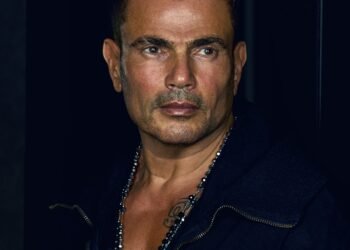 عمرو دياب والسائق