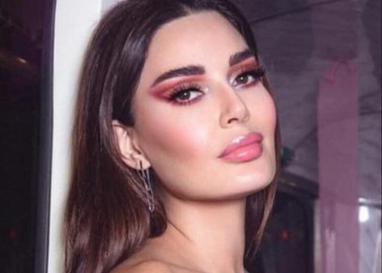 سيرين عبد النور تعايد ابنها بأجواء احتفالية