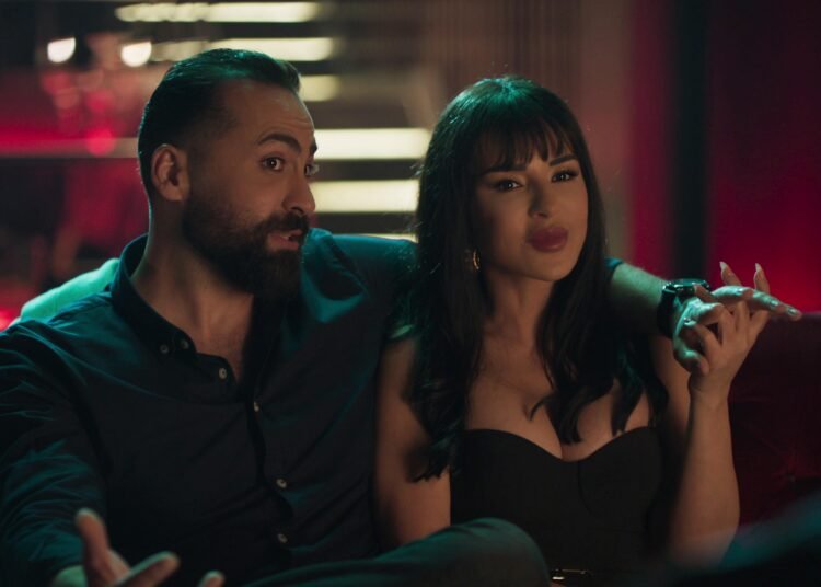 ماغي بو غصن تختبىء تحت القناع في “ع أمل”