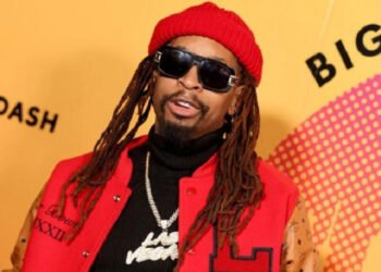 رابر أميركي شهير يعتنق الإسلام