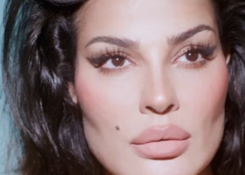 نادين نجيم تتغزّل بنفسها: اسم الله