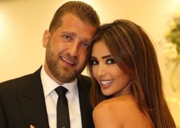 جيسيكا عازار تستعرض حملها بصورة رومانسية مع زوجها