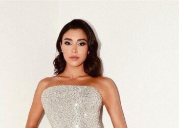 شاهدوا لحظة سقوط ياسمينا زيتون خلال حفل ملكة جمال لبنان