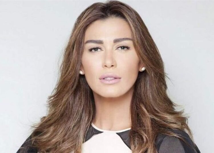 نادين الراسي تنقذ طفلًا من عنف والدته.. فيديو يوثق ما حصل