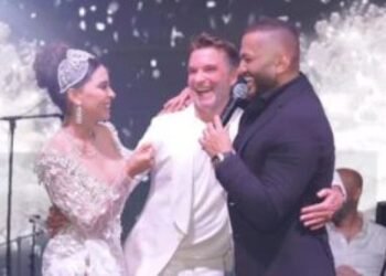 عروس تونسية تحرج تامر حسني في يوم زفافها.. غمرته أمام الجميع!