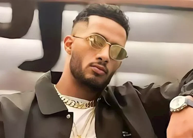 محمد رمضان يصفع معجبًا والاخير يرد الصفعة.. مقطع فيديو يتصدر