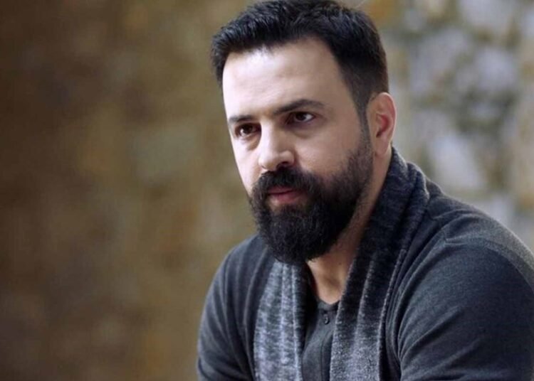 صادق الصباح يُفجع بوفاة والده وتيم حسن يواسيه