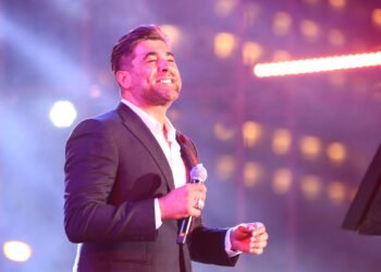 وائل كفوري يرفع الآذان على المسرح خلال حفله في بيروت