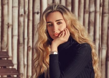 فنانات اعتمدن تسريحة الشعر الطويل المنسدل.. هل أعجبتكم؟