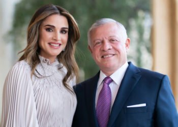 الملكة رانيا تنشر صور جديدة برفقة زوجها الملك عبدالله وحفيدتهما “الكتكوتة”