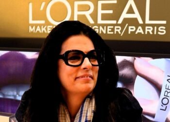 “فرانسواز مايرز” تستعيد لقب أغنى امرأة في العالم