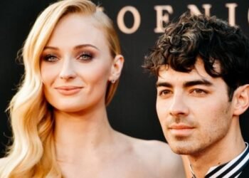 طلاق جو جوناس وصوفي تيرنر رسميا 