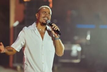 عمرو دياب يتألق في حفله بالسعودية