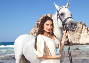 سيرين عبد النور الوجه الاعلاني لهذا العطر وإطلالتها تخطف الانظار