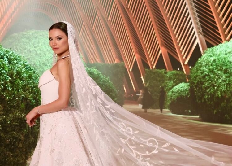 ظهرت كالاميرات.. مايا رعيدي تحتفل بزواجها للمرة الثانية
