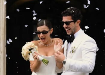 بينار دينيز وكان يلدريم يدخلان القفص الذهبي في حفل ضخم في روما