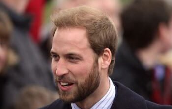 الأمير ويليام يظهر لأول مرة باللحية ويلفت الانظار