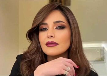 عبير نعمة توجّه تحية من كندا إلى لبنان