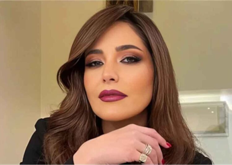 عبير نعمة توجّه تحية من كندا إلى لبنان