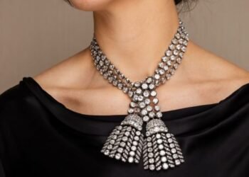 قلادة ألماس نادرة ستُعرض في مزاد.. سعرها تخطى ملايين الدولارات