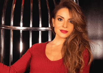 ابنة هيلدا خليفة نسخة مصغرة عنها.. وهكذا عايدتها