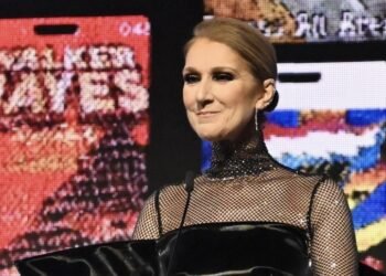 سيلين ديون تفاجئ الجمهور بإطلالة شبابيّة في حفل “مدينة الأمل”