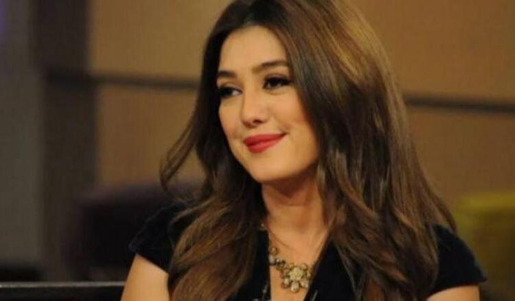 كندة علوش تتحدث بتأثر عن مخاوفها بعد إصابتها بالسرطان