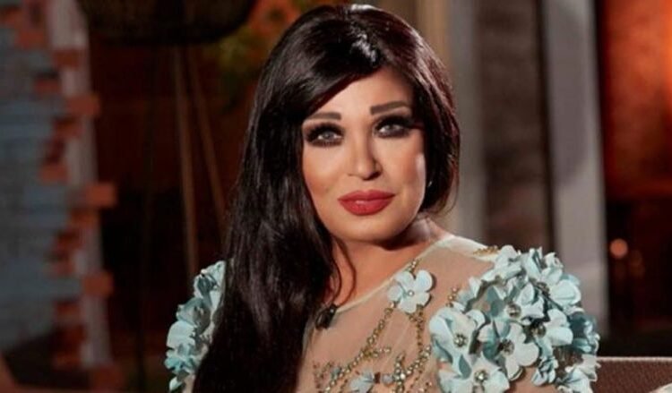 فيديو طريف- فيفي عبده تعلم حبيبة نيمار عبارتها الشهيرة “خمسة مواه”