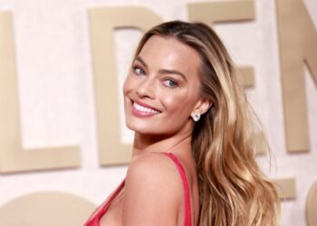 نجمة فيلم “باربي” تُرزق بمولودها الاول