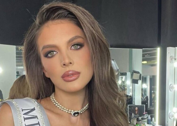 إيميليا دوبريفا تمثل الإمارات في ملكة جمال الكون.. أُم لـ 3 أطفال