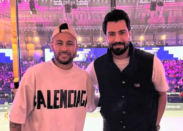 ما الذي جمع معتصم النهار ونيمار؟