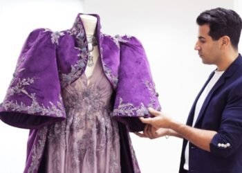 خاص: زيّ ندى كوسا التراثي هديّة جو شلّيطا من قصيدة أرجوان صور الى الكون