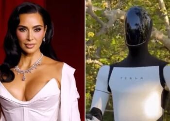 فيديو عفوي بين كيم كارداشيان و”صديقها” الروبوت الجديد