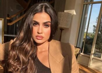 يومي تحتفل بعيدها على طائرة خاصة  مع هذه النجمة الشهيرة