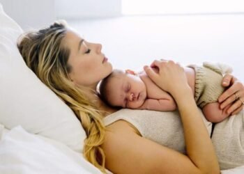 آمبر هيرد حامل بطفلها الثاني وهوية الأب مجهولة