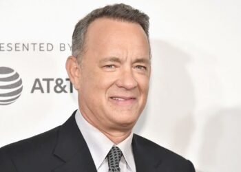 توم هانكس يقلق الجمهور على صحته