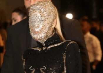 باميلا الكيك “مقنّعة” في حفل الموريكس دور!