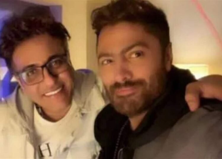 تامر حسني يكرّم محمد رحيم بصوته