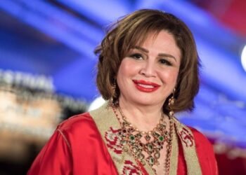 عباءة الهام شاهين تحدث بلبلة وهذا سعرها