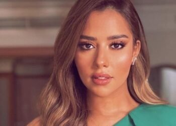 طلب غريب من بلقيس لجمهورها خلال حفلها في ابوظبي