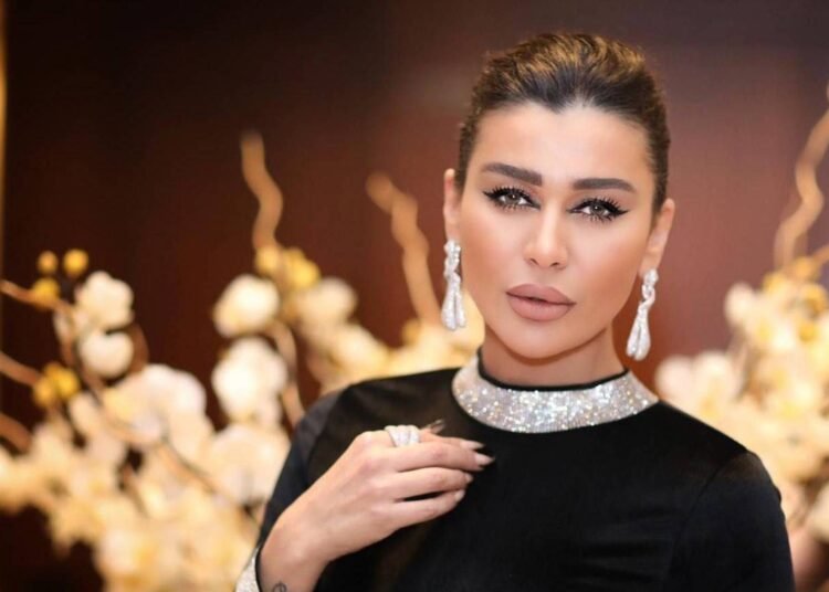 رقصة نادين الراسي في امسية عيد الميلاد تثير ضجة واسعة