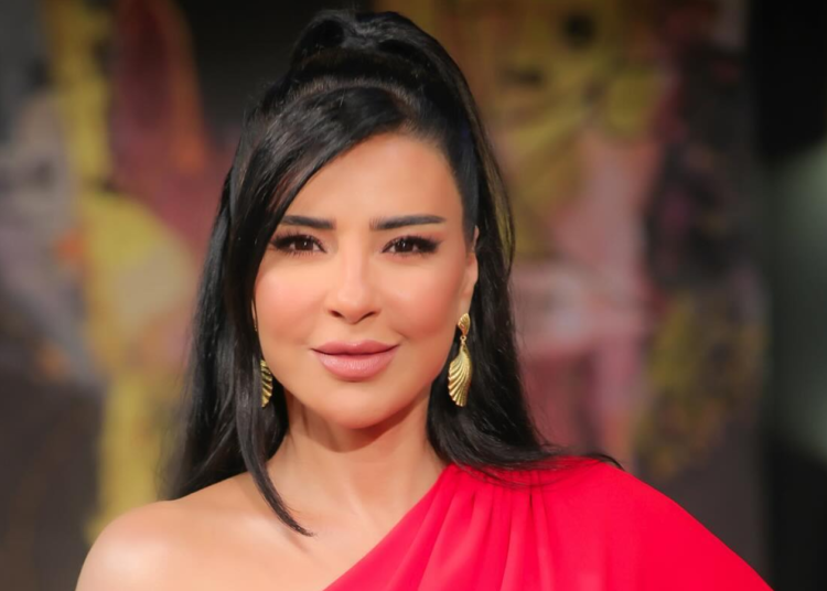 شاهدوا رقصة ماغي بو غصن مع فرقة كويتية على أغنية لـ وديع الصافي