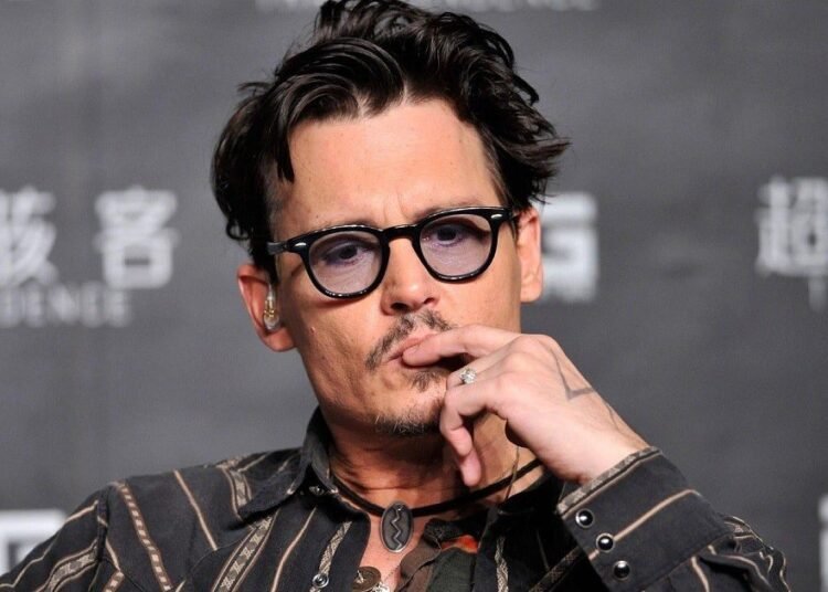 ظهور نادر لابن جوني ديب.. بدا نسخة عن والده