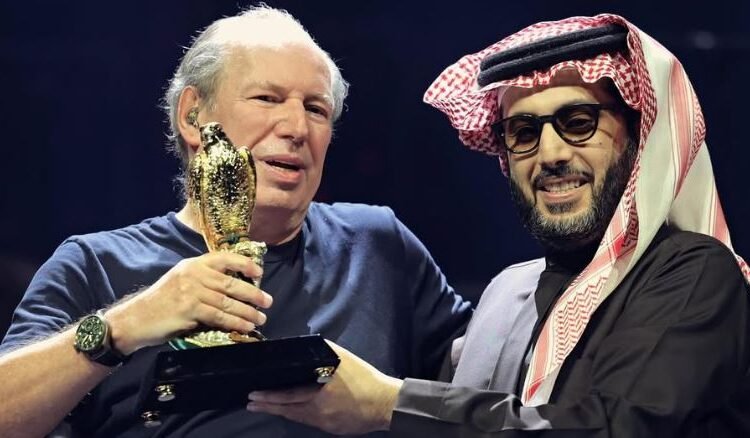 تركي آل الشيخ يكرم هانز زيمر بعد ليلة موسيقية استثنائية في الرياض